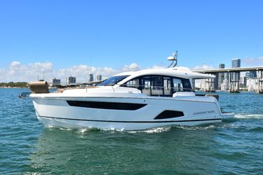 44' Sealine 2022 Yacht For Sale